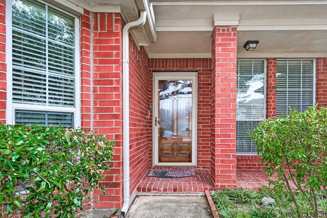 Building Photo - 2015 Waverly Glend Dr