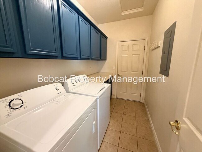 Building Photo - 1362 Branden Ln