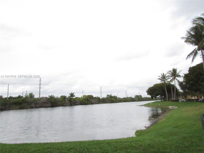 Building Photo - 2401 W Preserve Way