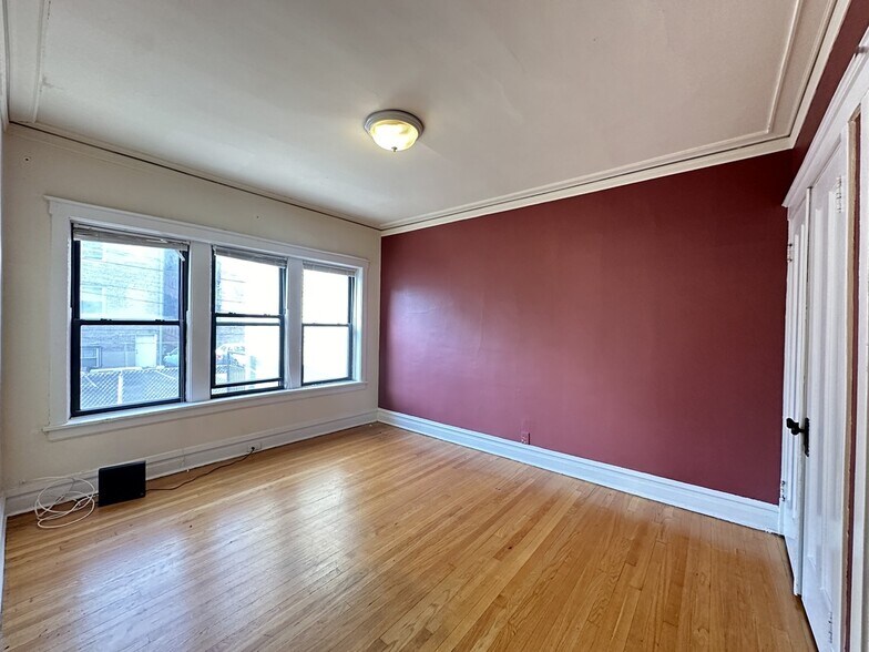 Building Photo - 2522 N Kedzie Blvd
