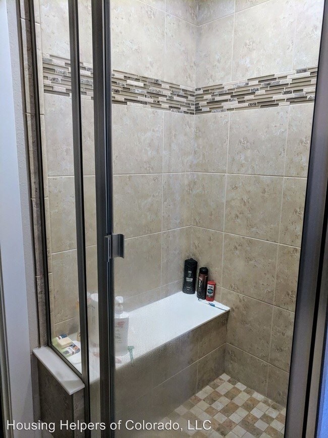Building Photo - 653 Grandview Meadows Dr