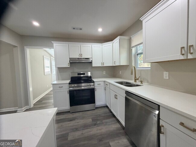 Building Photo - 1433 Midview Dr