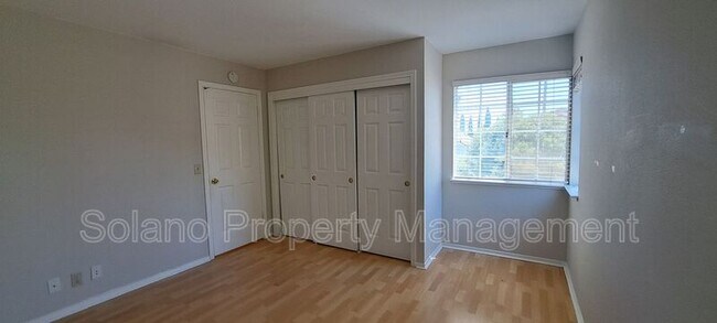 Building Photo - 320 Stamper Cir