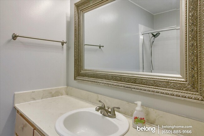 Building Photo - 151 Buckingham Dr