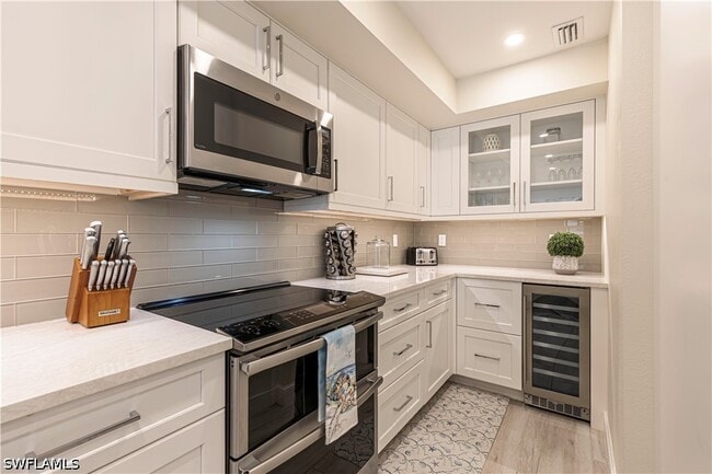 Building Photo - 833 Meadowland Dr