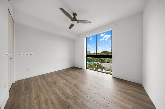 Building Photo - 3265 Bird Ave