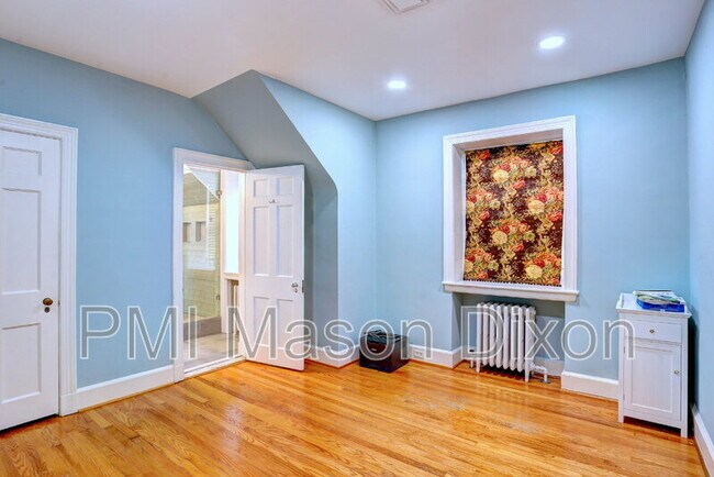Building Photo - 5304 Springlake Way