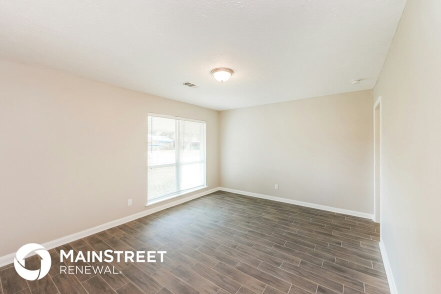 Building Photo - 10902 Faircroft Dr