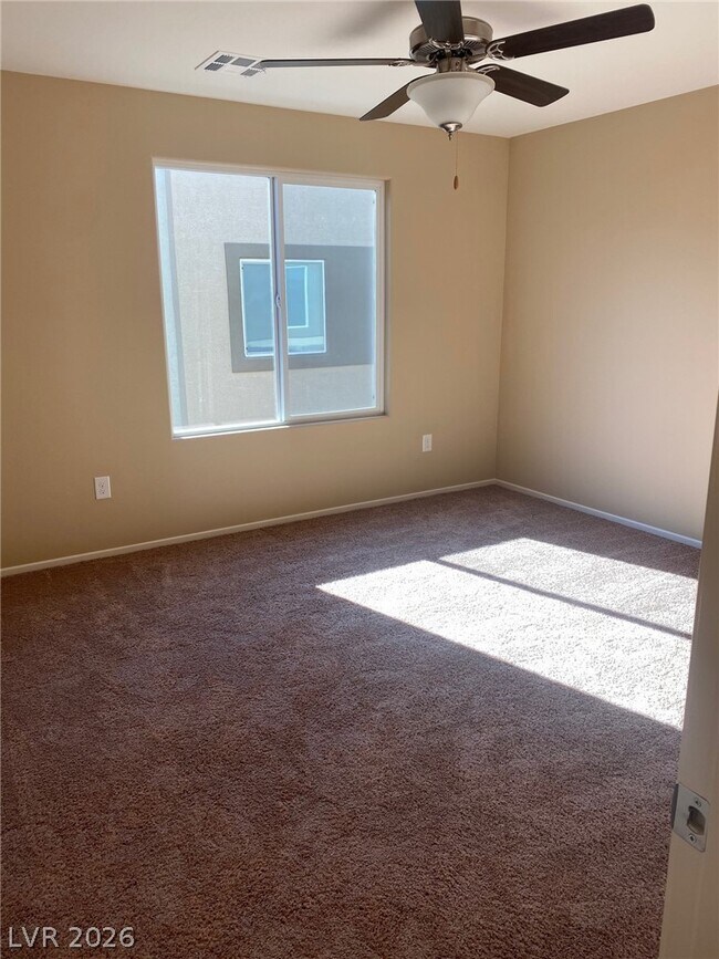 Building Photo - 7312 Halo Falls St