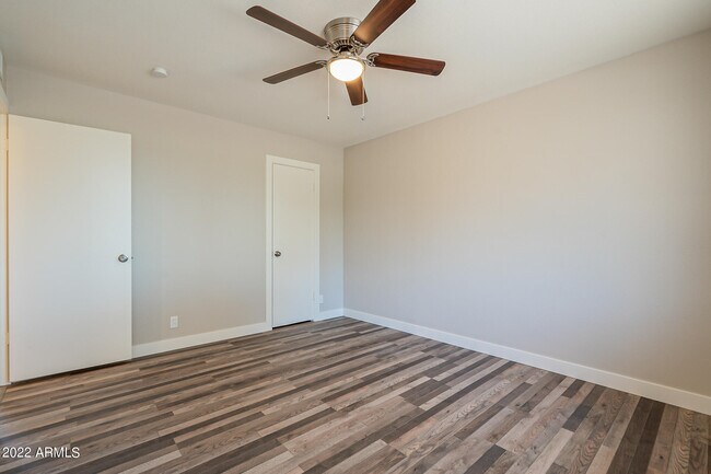 Building Photo - 12019 N Hacienda Dr