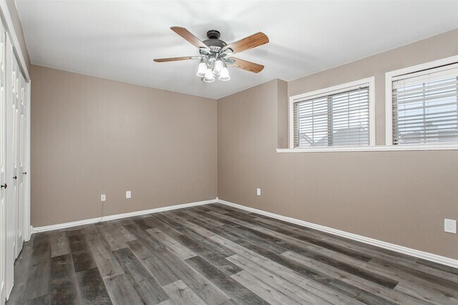 Building Photo - 13109 Burninglog Ln