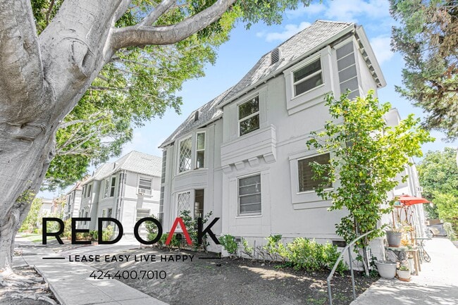 Building Photo - 336.5 N Curson Ave