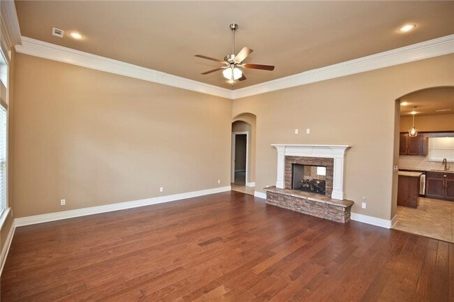 Building Photo - 4609 SW Plumley Ave