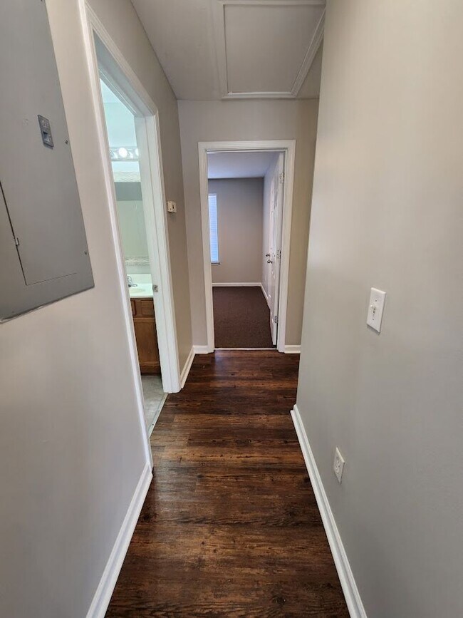 Building Photo - Goldfinch