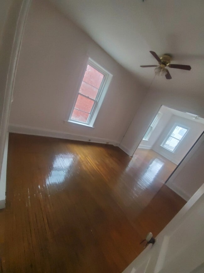 Building Photo - 25 S Locust St