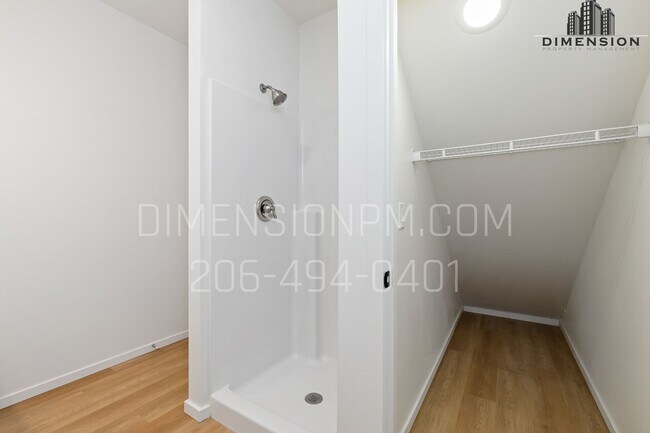 Building Photo - 17517 29th Ave E