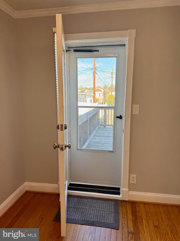 Building Photo - 3613 Parkdale Ave