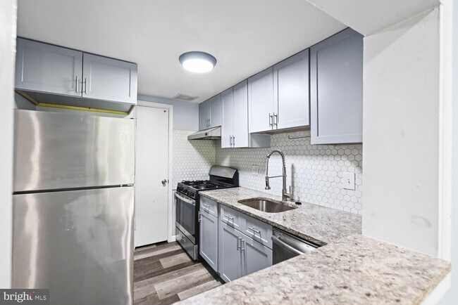 Building Photo - 7153 Donnell Pl