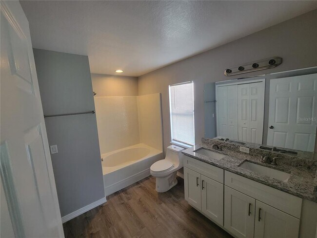 Building Photo - 60 Alicante Ct