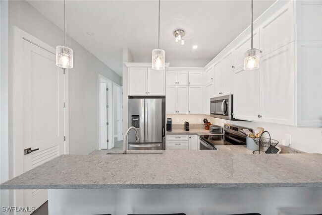 Building Photo - 1395 Curlew Ave