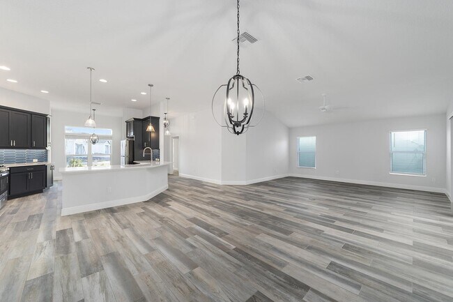 Large open Space - 1577 Whalin Way