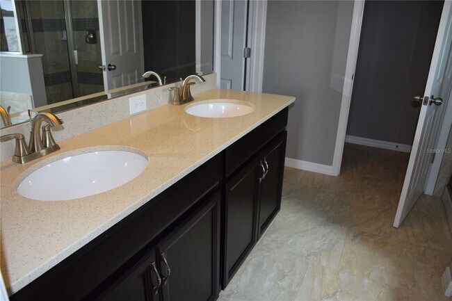 Building Photo - 489 Ogelthorpe Dr