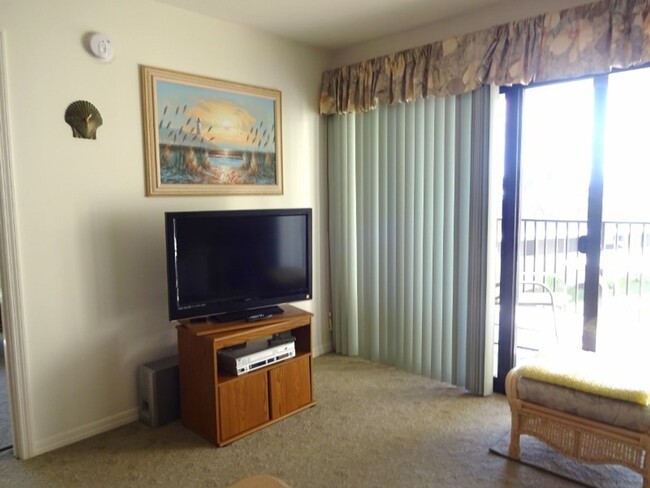 Building Photo - Venice, FL MACARTHUR BEACH Gated Comm. 2/2...