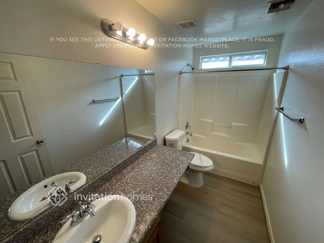 Building Photo - 5220 W Albeniz Pl