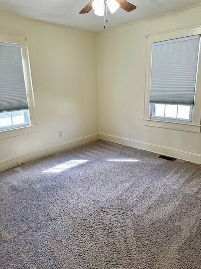 Building Photo - 205/207 WATER STREET