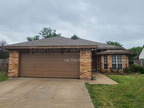 Building Photo - 7605 Misty Ridge Dr N