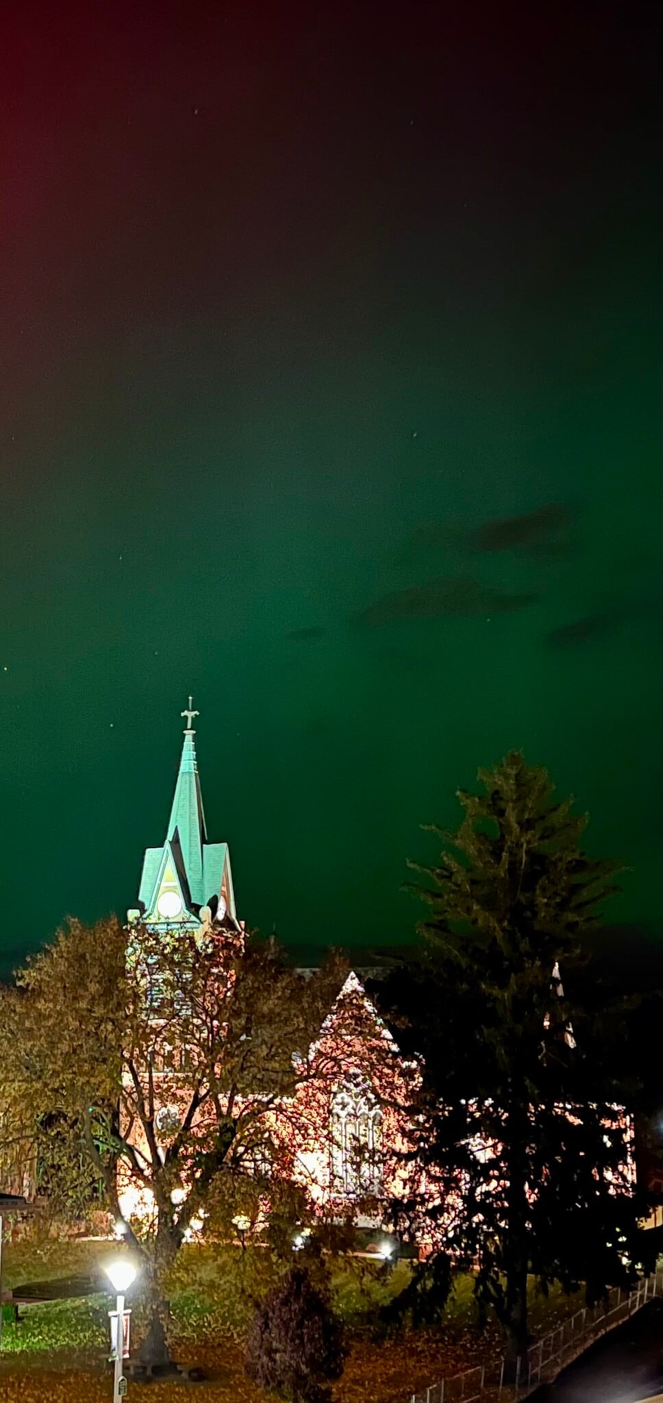 Building Photo - 19 5th Ave