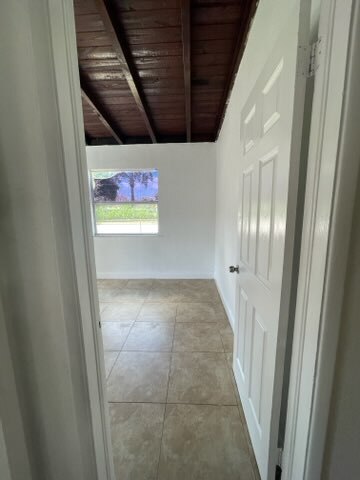 Building Photo - 3701 SW 48th Ave