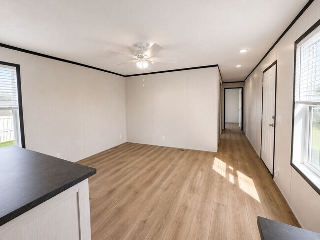 Building Photo - 5230 Bonte Dr