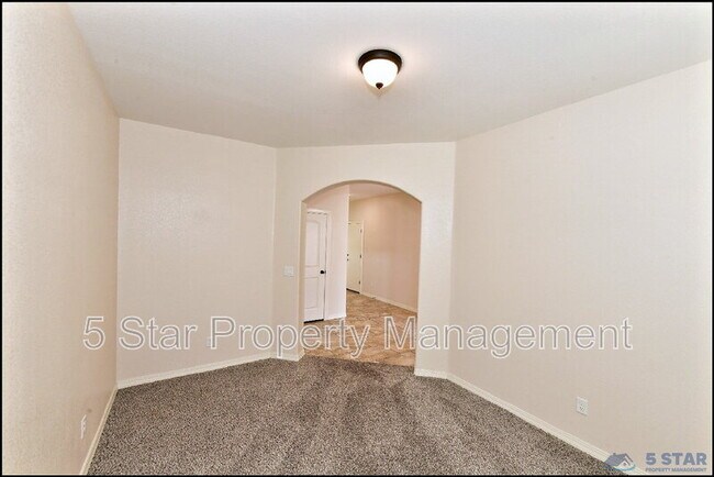 Building Photo - 2840 Tierra De Moyo Pl