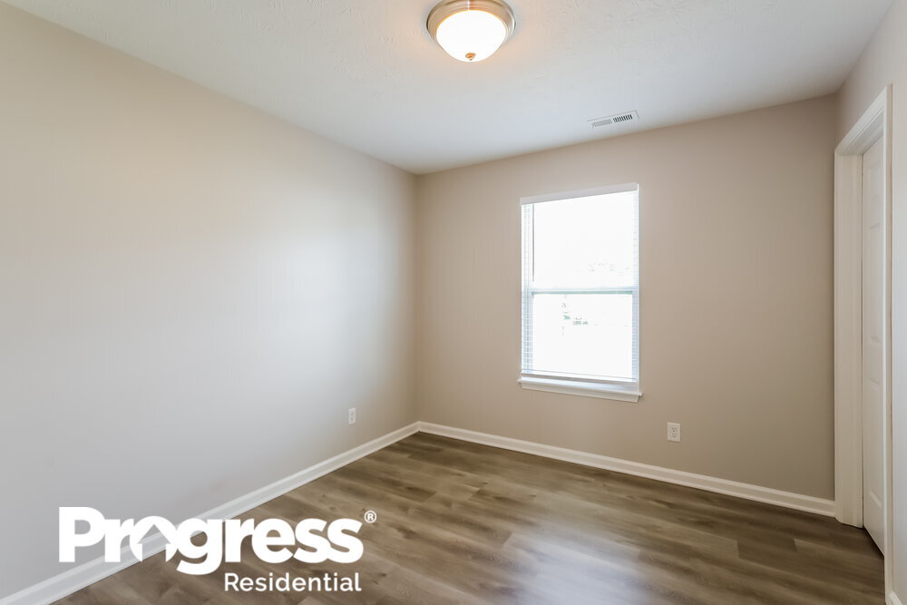 Building Photo - 11402 High Grass Dr