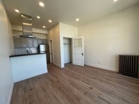 Building Photo - Newly Remodeled Modern Studio Apartment in Downtown Bellingham