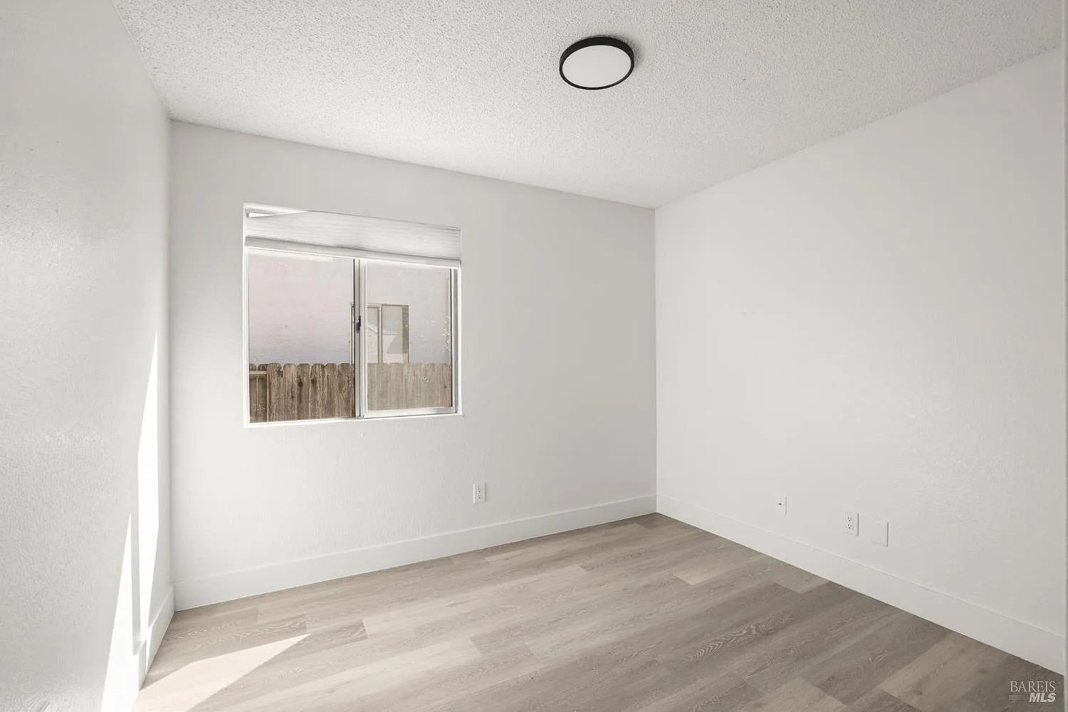 Building Photo - 567 Shannon Dr