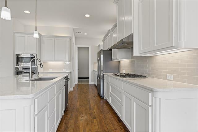 Building Photo - 3870 White Clover Ln