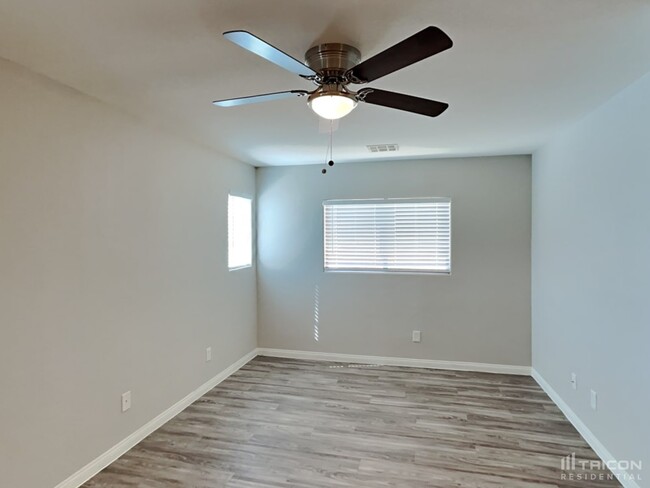 Building Photo - 72 Japonica Ave