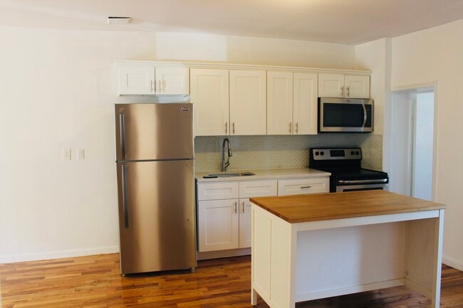 Building Photo - 273 E 39th St