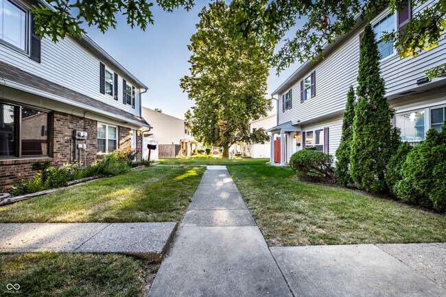 Primary Photo - 4839 Oakwood Trail