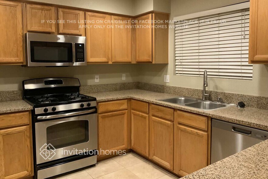 Building Photo - 9348 Deer Lodge Ln