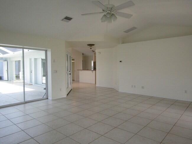 Building Photo - 198 Venice Palms Blvd