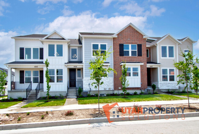 Building Photo - 4589 W Monument Peak Dr