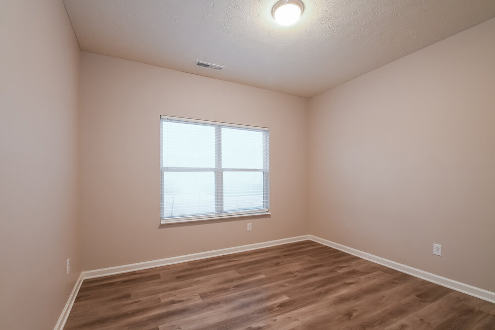 Building Photo - 2255 Silver Spoon Dr