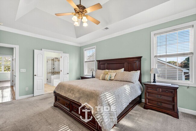 Building Photo - Spacious Retreat in Mt. Pleasant