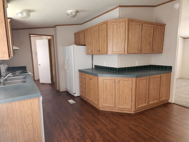 Building Photo - All utilities included!!!