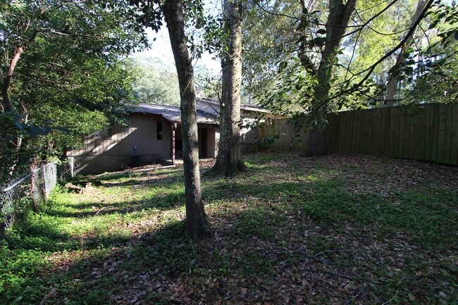 Building Photo - 1530 Pullen Rd