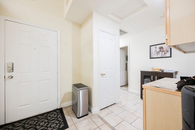 Building Photo - Summerlin - Single Story Townhome -
