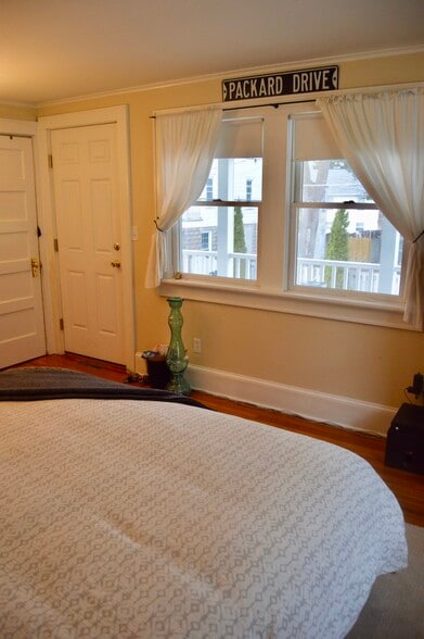 Building Photo - 56 Ash St